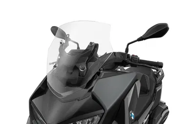 Vista lateral de la BMW C 400 GT, destacando su diseño aerodinámico.