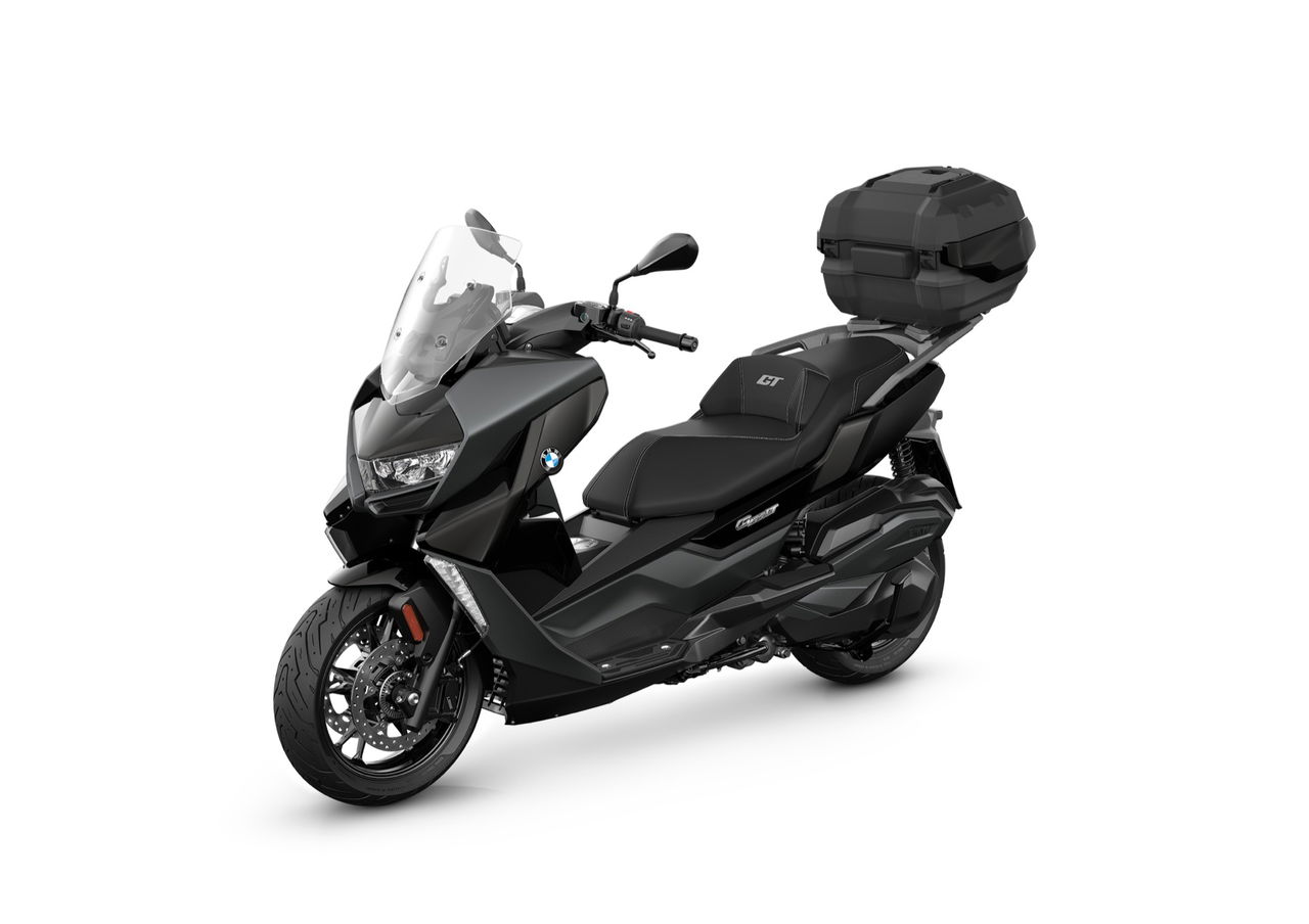 BMW C 400 GT, una visión lateral que muestra líneas aerodinámicas.