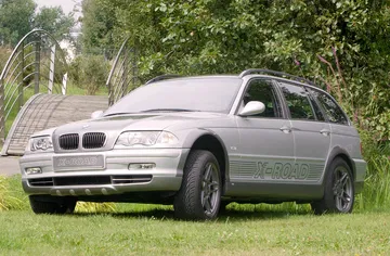 BMW E46 transformado en todoterreno, listo para la aventura off-road.