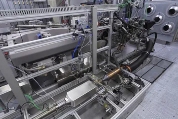 Vista detallada del revolucionario motor BMW Turbosteamer.