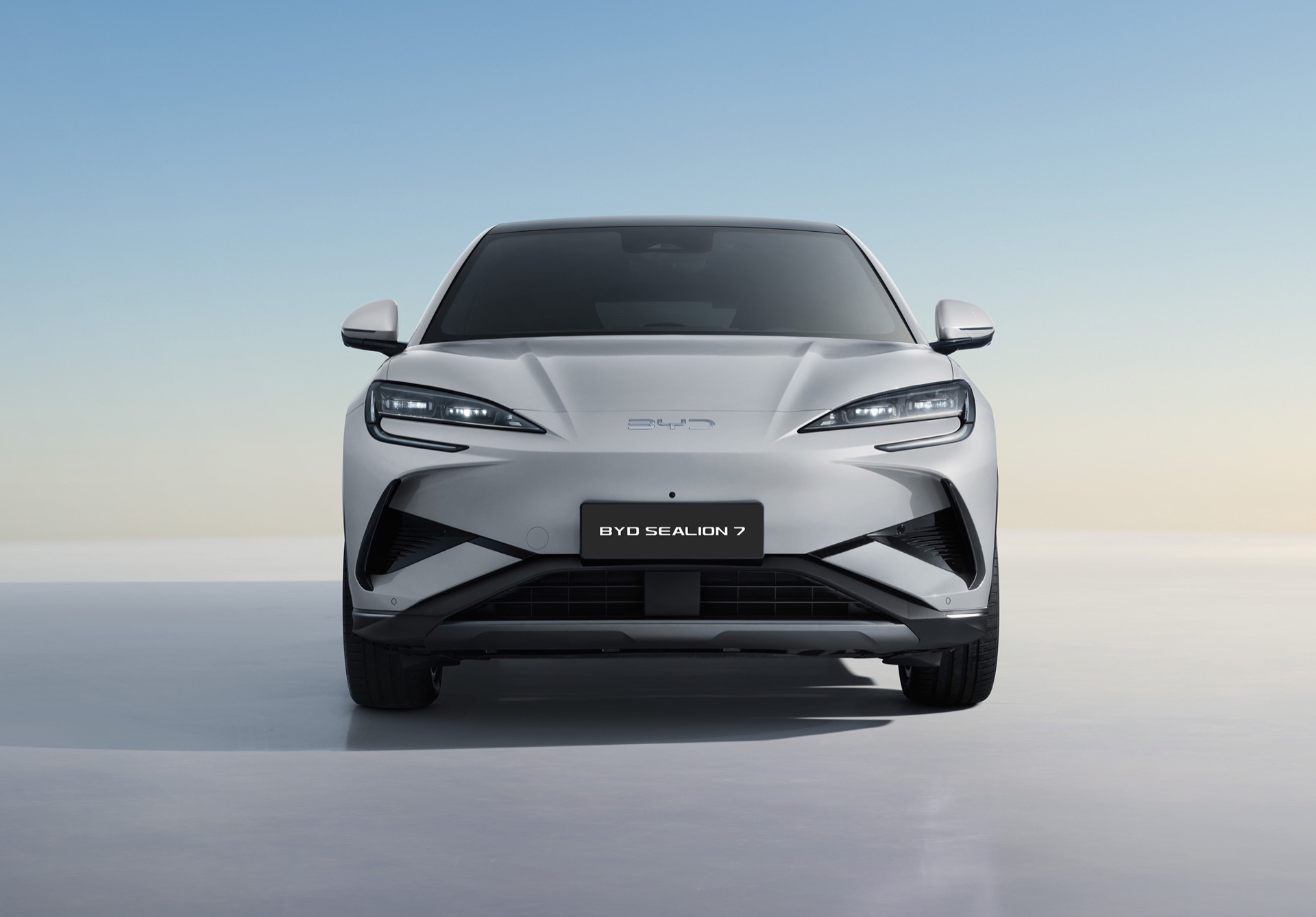 Nuevo BYD Sealion 7: diseño afilado y una parrilla que impone
