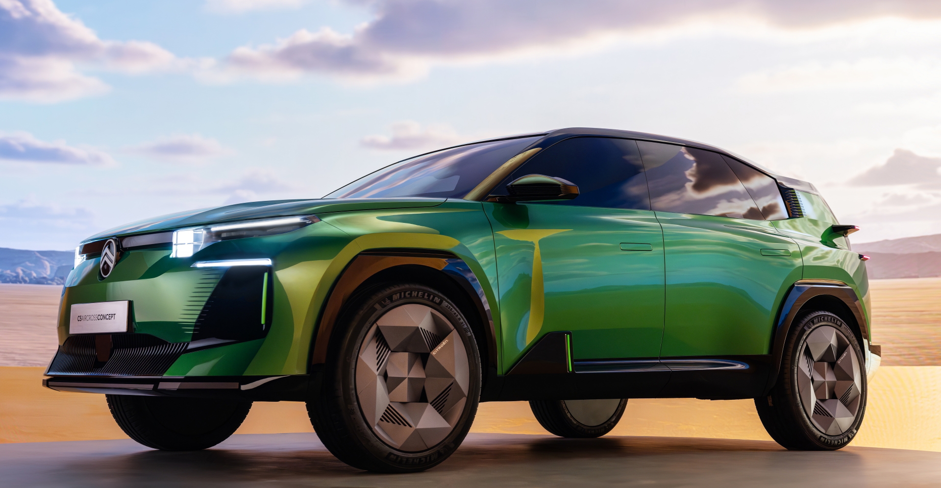 Renovado Citroën C5 Aircross lateral mostrando linea dinámica