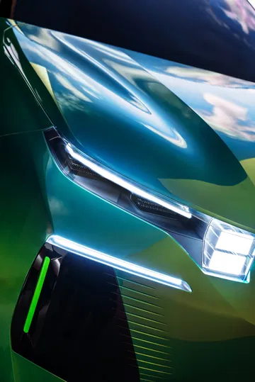 Vanguardista diseño delantero del renovado Citroën C5 Aircross con detalles futuristas.