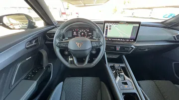 Vista del impecable puesto de conducción del CUPRA Formentor PHEV.