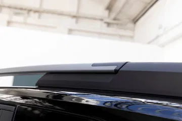 Detalle de la consola superior del Dacia Bigster 4x4, pura funcionalidad.