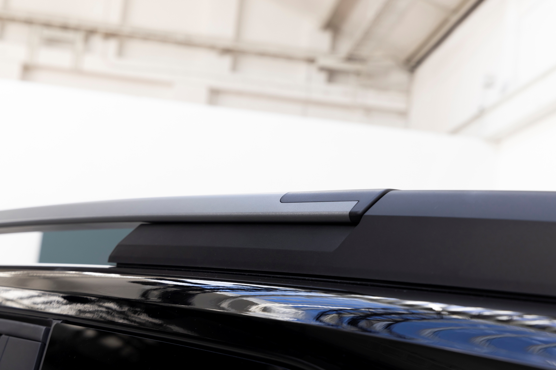 Detalle de la consola superior del Dacia Bigster 4x4, pura funcionalidad.