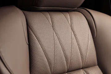 Exquisita tapicería muestra calidad premium del Outlander PHEV.