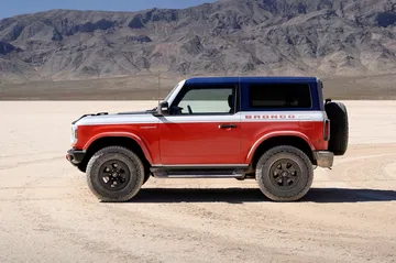 Nueva Ford Bronco Stroppe Edition, leyenda 4x4, perfil robusto y aventurero.