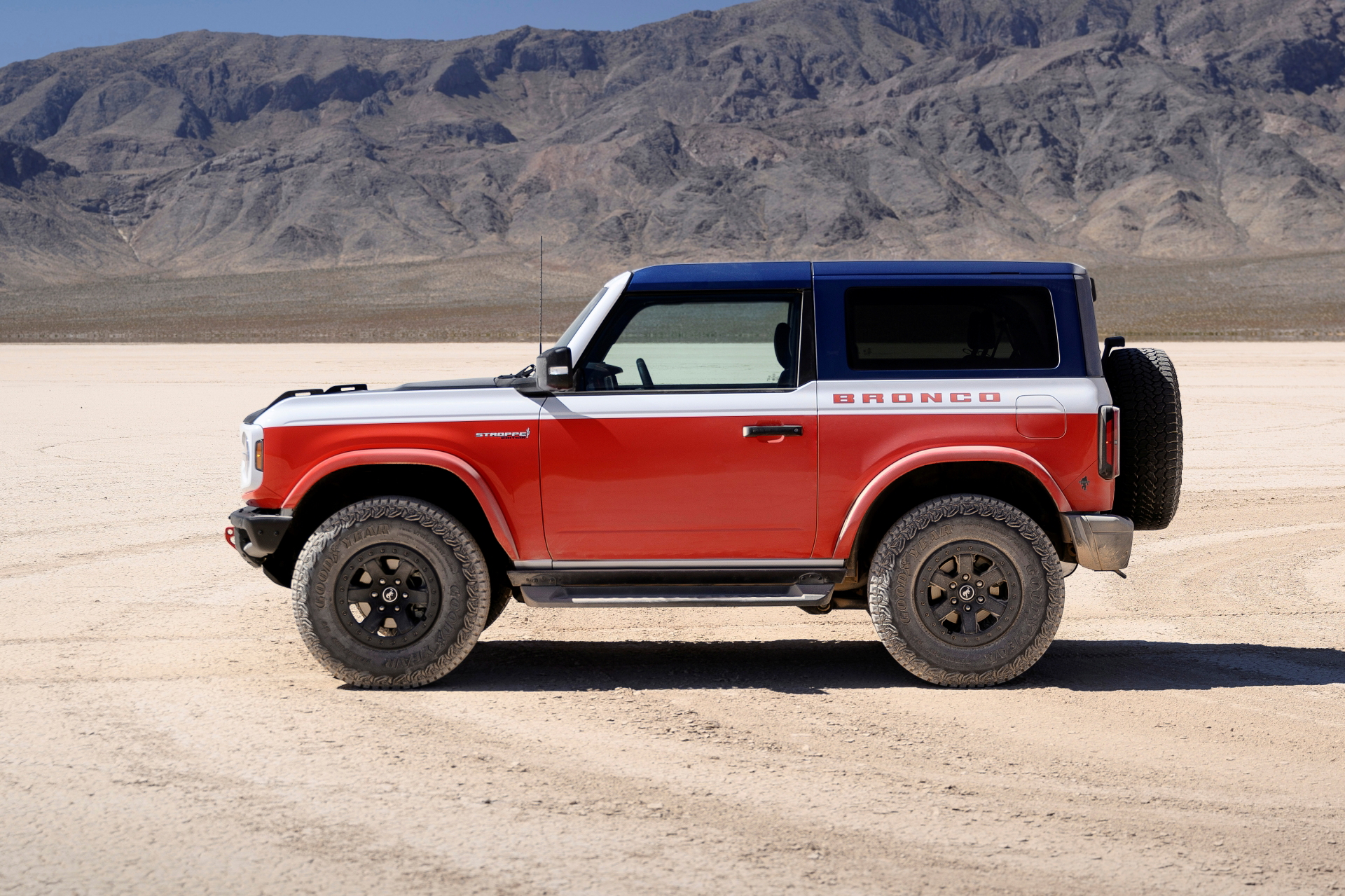 Nueva Ford Bronco Stroppe Edition, leyenda 4x4, perfil robusto y aventurero.