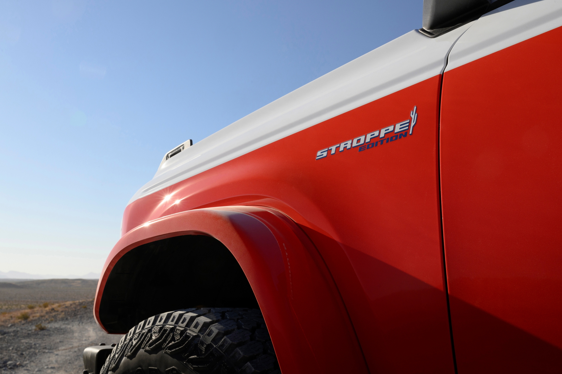 Vista del robusto perfil lateral del Ford Bronco Stroppe edición 2025