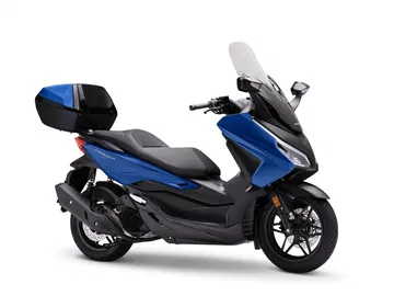 Honda Forza 125 renovado con mejoras estéticas y funcionales para 2025.