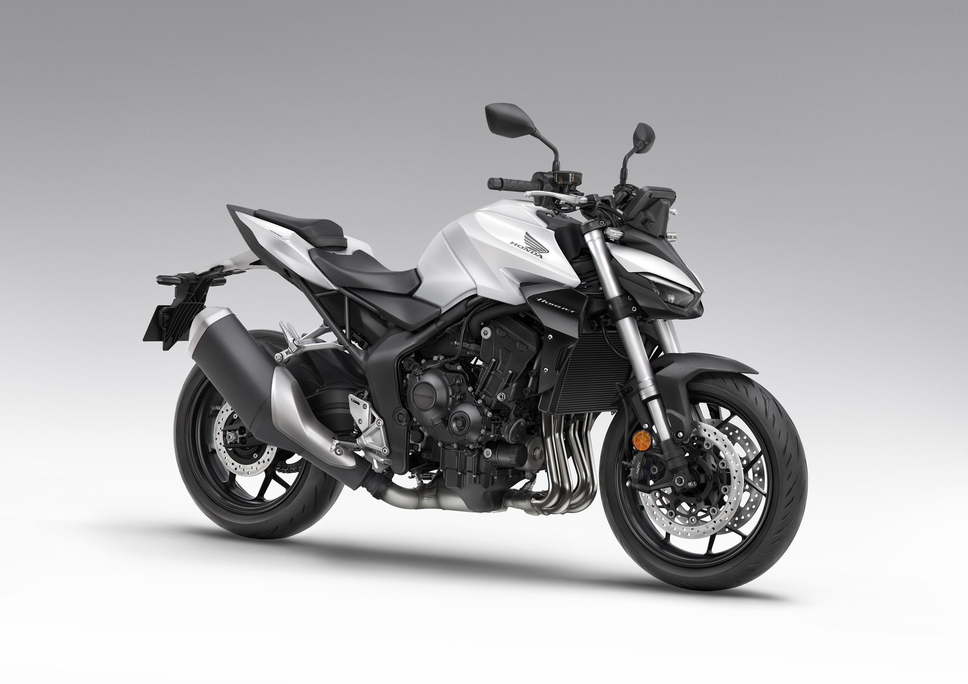 La Honda CB1000 Hornet 2025 en todo su esplendor lateral.
