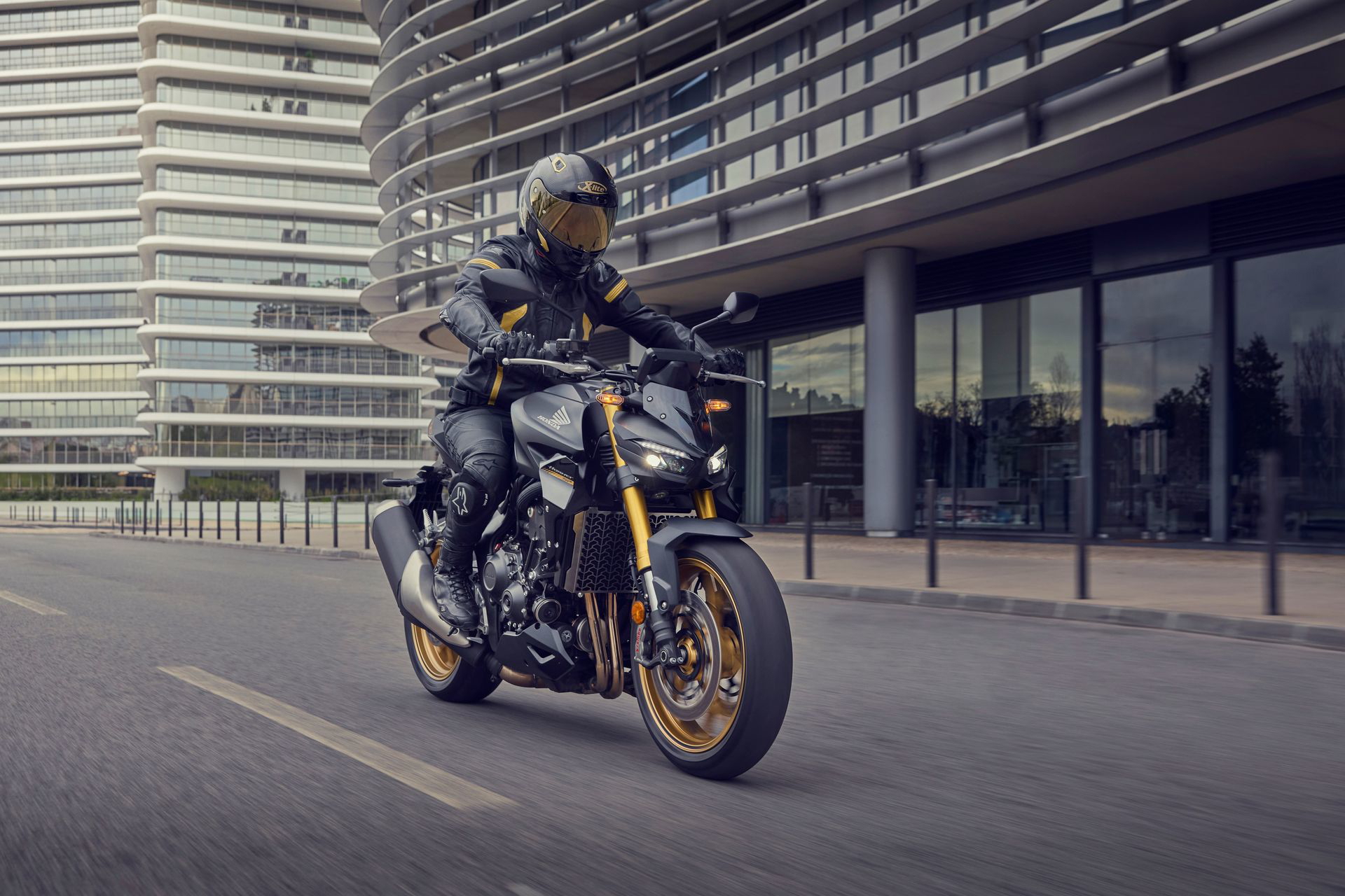 Nueva Honda CB1000 Hornet 2025, estética que impresiona con su diseño agresivo.