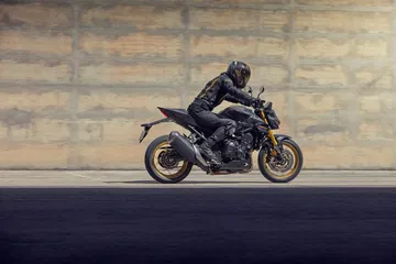 La Honda CB1000 Hornet 2025 despliega líneas agresivas y refinamiento técnico