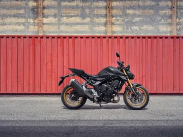 La nueva Honda CB1000 Hornet promete adrenalina pura con su diseño agresivo y motor de cuatro cilindros.