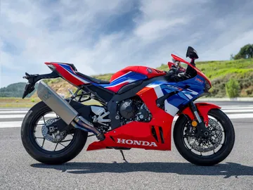 Honda CBR1000RR-R Fireblade, superdeportividad en estado puro.