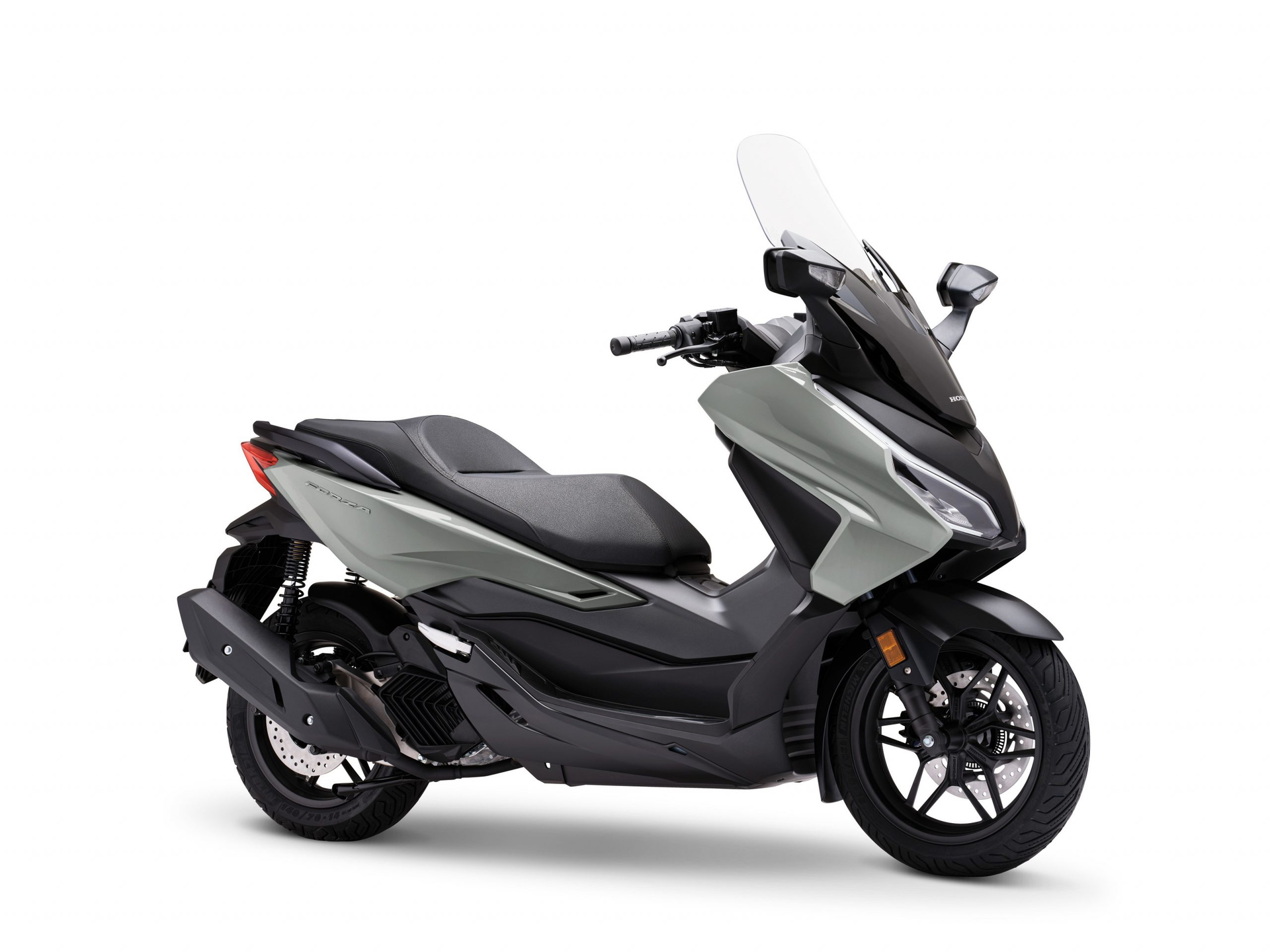 Honda Forza 125 se renueva con un diseño elegante y prestaciones mejoradas.