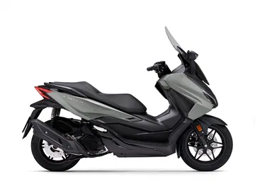 El Honda Forza 125 muestra su diseño actualizado para 2025, manteniendo su esencia premium.