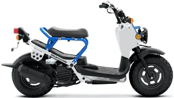 Vista lateral Honda Ruckus 2025, diseño urbano y compacto
