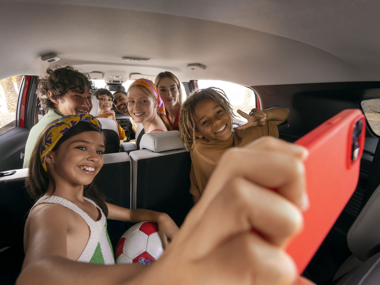Espacioso habitáculo trasero del Citroën C3 Aircross, ideal para la familia