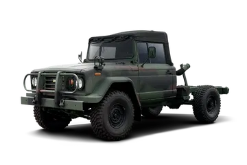 Vista lateral del Kia KM450, pick-up militar robusto y poderoso.
