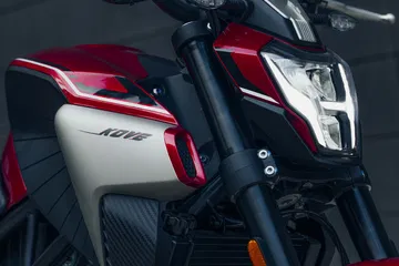 Naked Kove NK-125R, ideal para principiantes con diseño agresivo y motor Loncin.