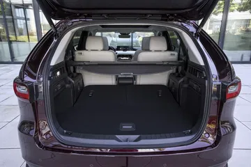 Amplitud y versatilidad destacan en el maletero del Mazda CX-80.