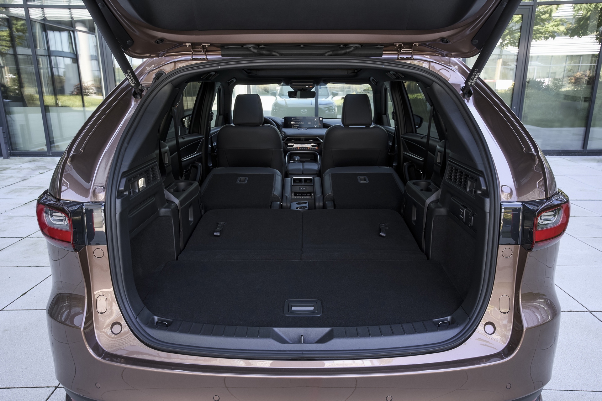 Mazda CX-80 ofrece un maletero espacioso, ideal para familias numerosas