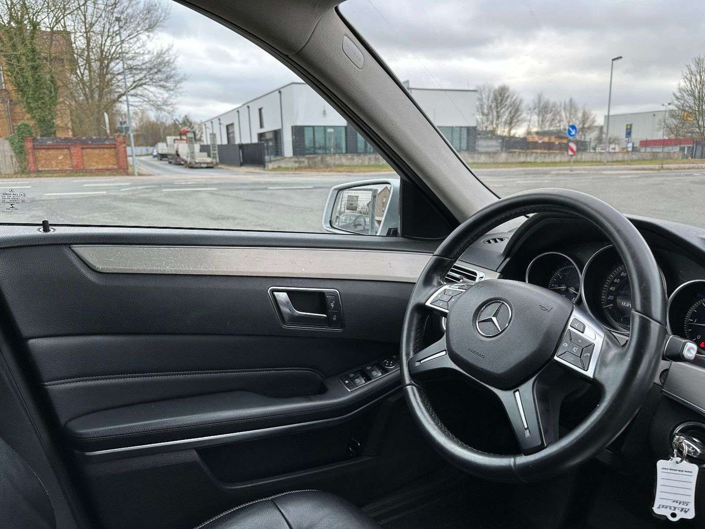 Impresionante conservación del habitáculo de un Mercedes Clase E con 817000 km