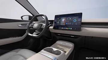 Interior moderno y tecnológico del MG ES5, destacando su pantalla central.