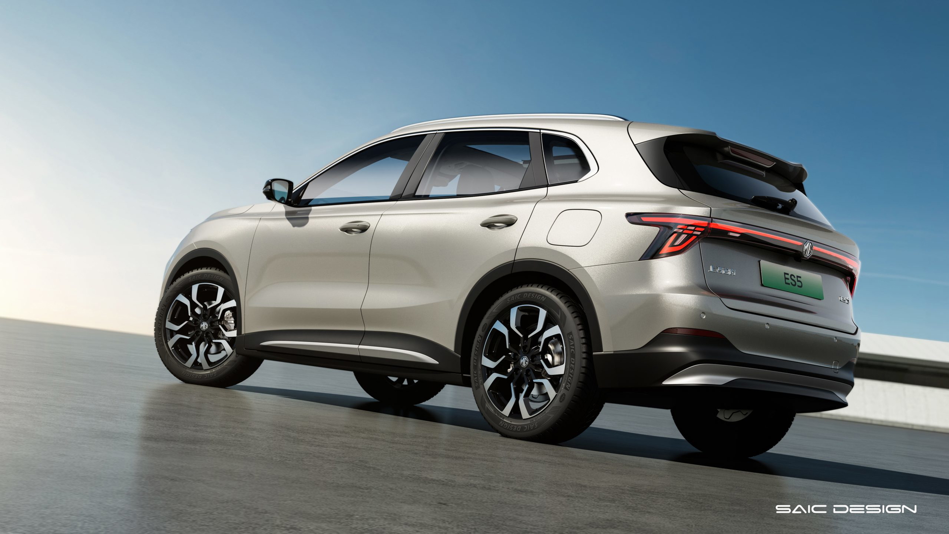 El MG ES5 presenta una estética moderna con líneas que denotan robustez y dinamismo.