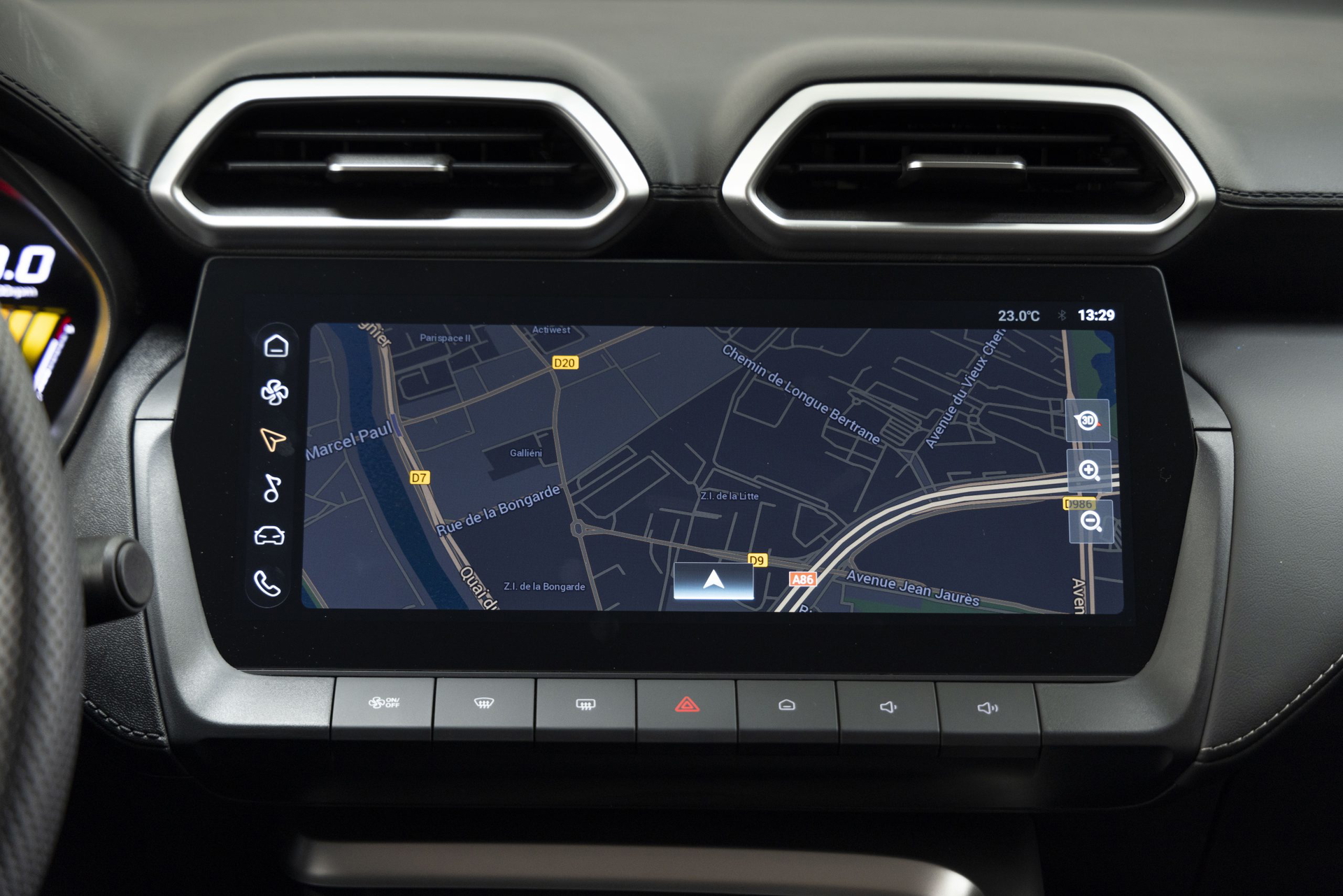 Vista del sistema de infoentretenimiento del MG ZS híbrido.