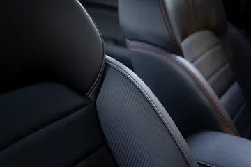 Vista del acabado y diseño de los asientos del MG ZS, confortables y elegantes.