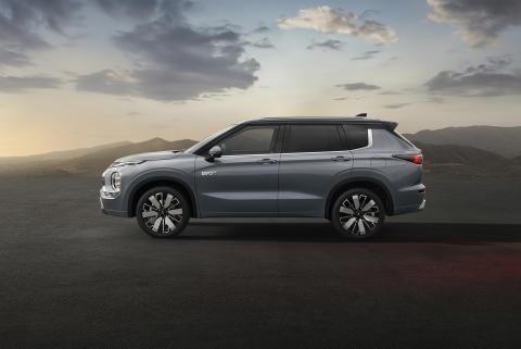 Mitsubishi-outlander-phev-025-003
