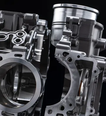 Ducati impresiona con su motor V2 ligero y potente: 126 CV y 54,4 kg.