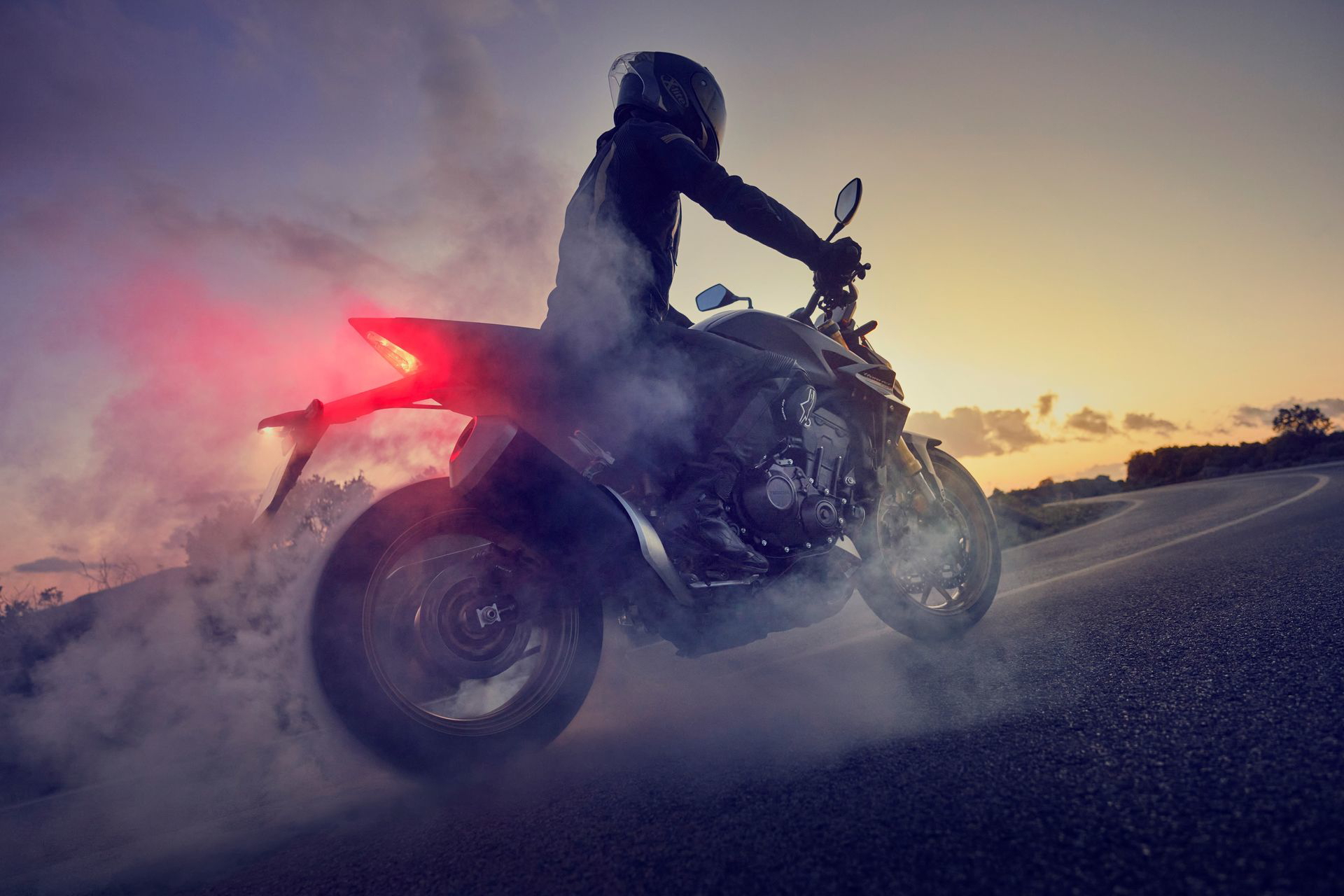 La última Honda CB1000 Hornet capta la esencia y el espíritu de la velocidad.