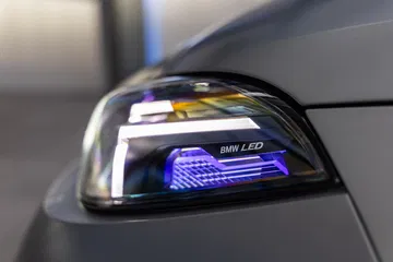 Vista detallada del faro LED del nuevo BMW Serie 2 Gran Coupé.