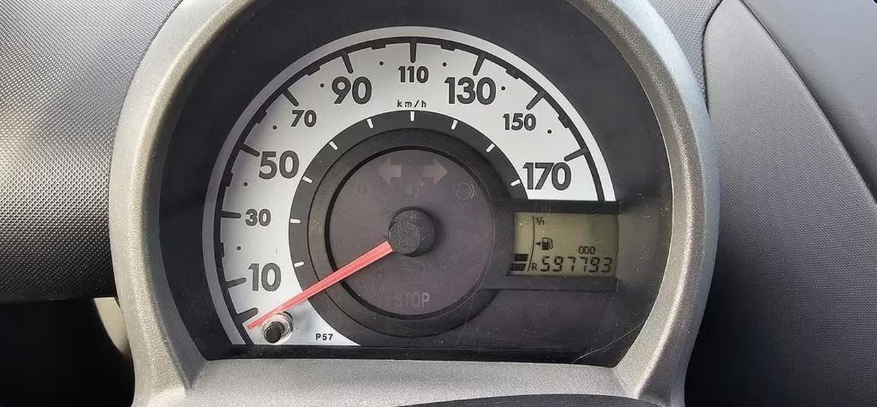 Cuadro de instrumentos del Peugeot 107 con 600.000 km Cuadro de instrumentos del Peugeot 107 con 600.000 km