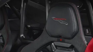 Asientos deportivos GT3, sinónimo de ergonomía y estilo en circuito.