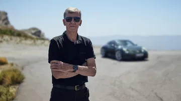 El Porsche 911 GT3 muestra su silueta lateral imponente y deportiva.