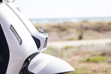 Perfil dinámico QJ LTR 125, diseño agresivo para ciudad