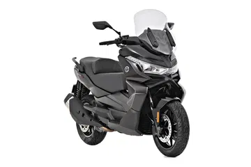 Scooter GT Voge SR4 equipado con motor de 34 CV, diseño moderno y prestaciones de alta gama.