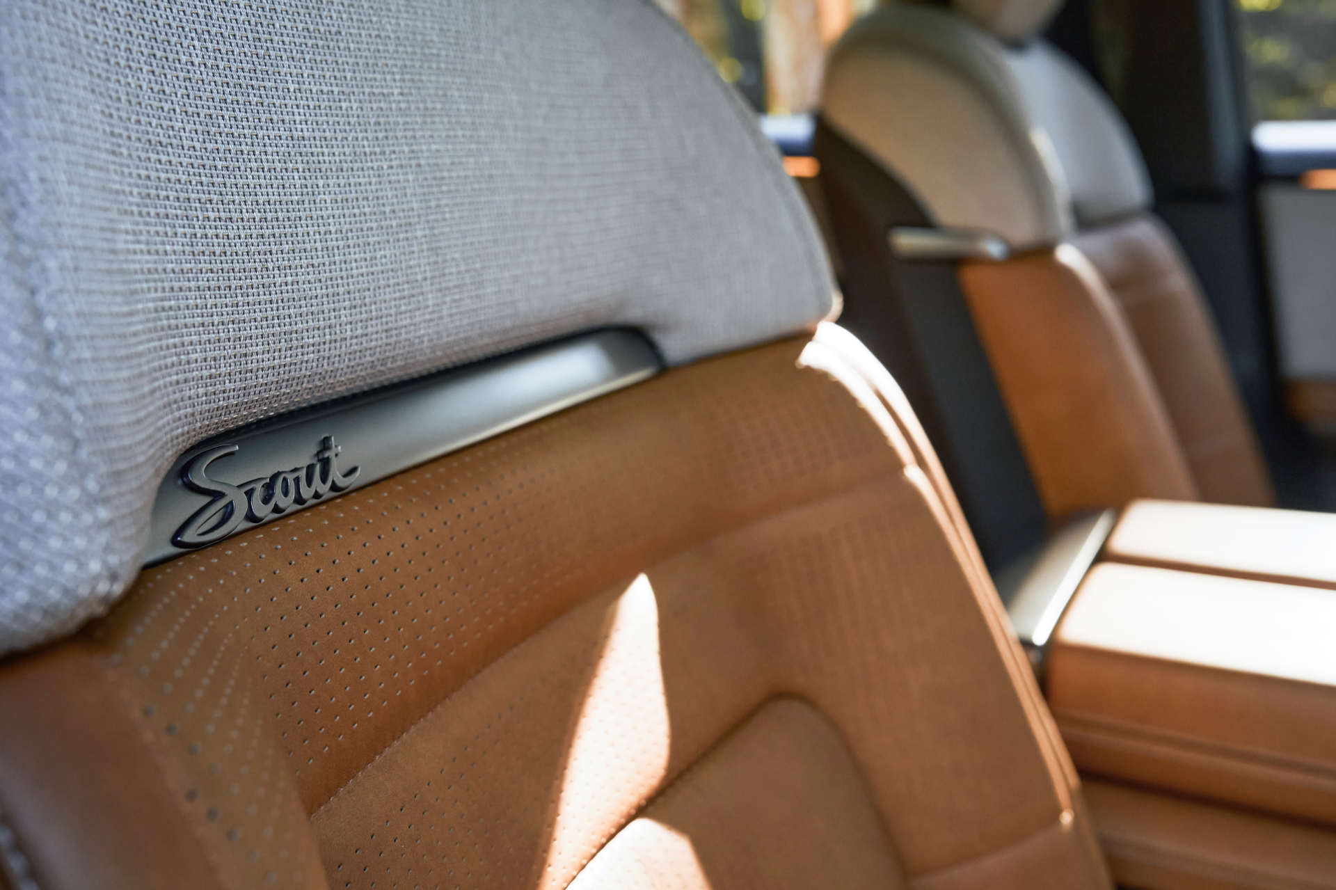 Acabados premium en los asientos del Scout Traveler.