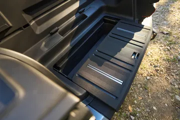 Motor robusto, evocando potencia y rendimiento de todoterreno legendario
