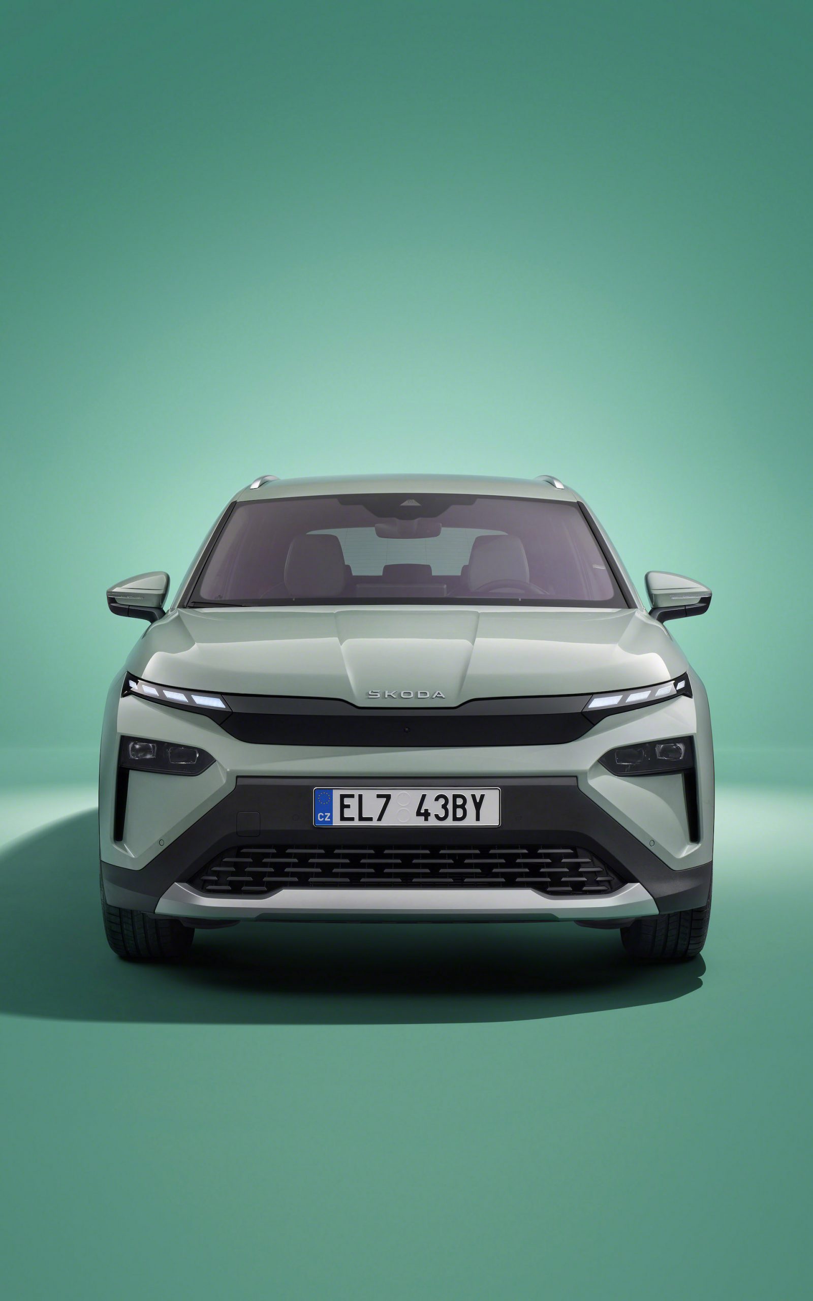 Nuevo Škoda Elroq 2025: dinamismo y robustez en su frontal.