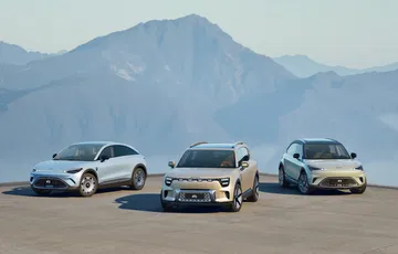 El Smart #5 sorprende con su imponente presencia 4x4, combinando versatilidad y diseño moderno.