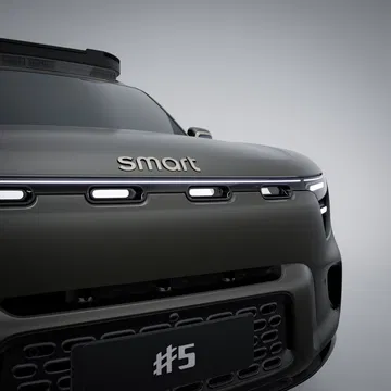 Frente del Smart #5 Summit Edition, destacando su robustez y modernidad
