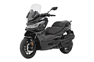 Vista lateral del scooter Voge SR4 Max T-22 destacando su diseño GT y acabados