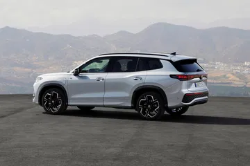 Nuevo Volkswagen Tayron 2025, espectacular diseño lateral que promete