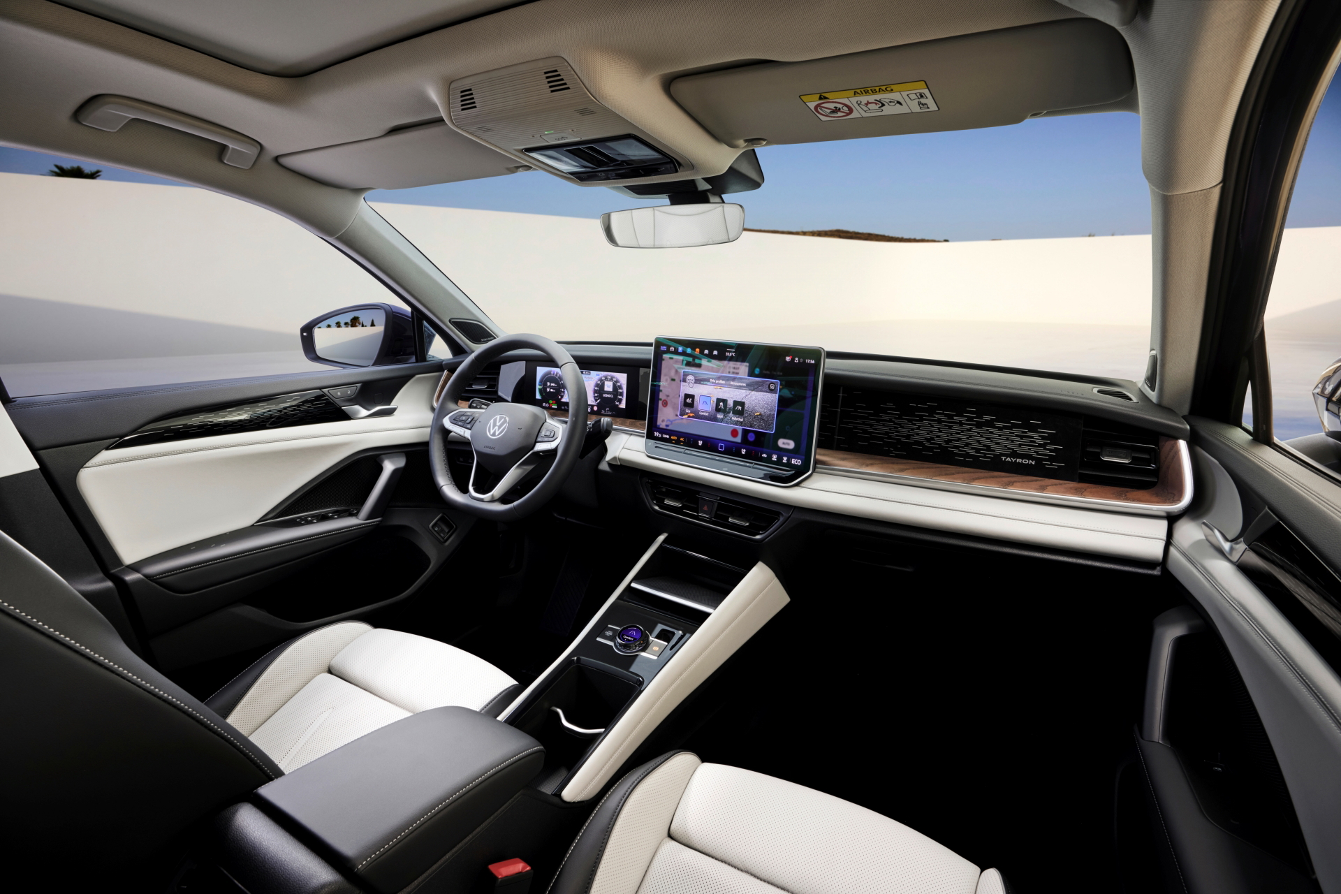 Volkswagen Tayron 2025, diseño robusto con líneas modernas y elegantes.